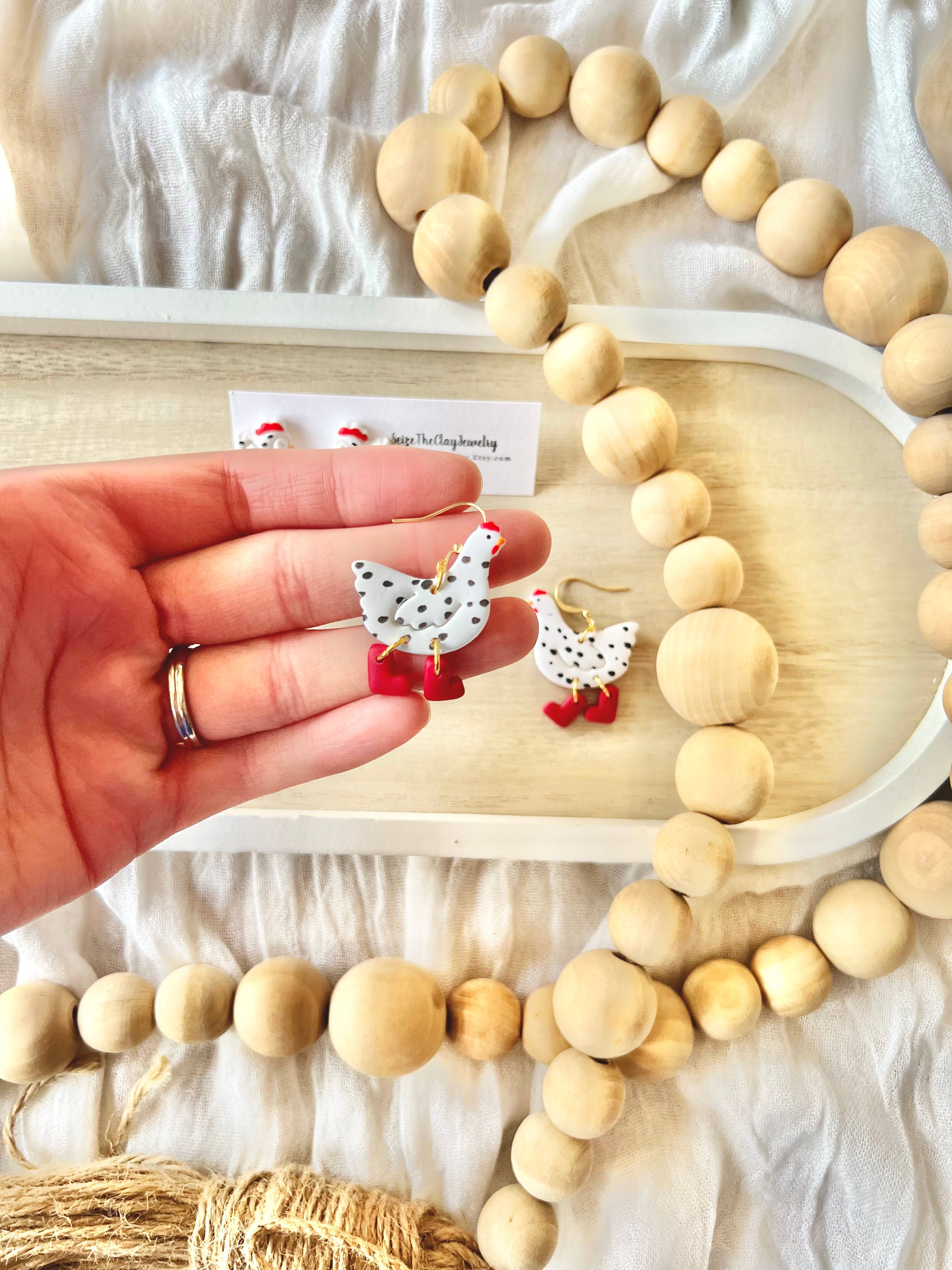 SeizeTheClayJewelry – Brincos de argola por atacado – Brincos de Galinha em Barro, Brincos de Galinha, Brincos de Animais de Quinta1