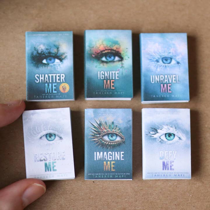 Handgemaakte Mini Shatter Me Serie Door Tahereh Mafi Set Van 6 voor wholesale door The Sticker Shop