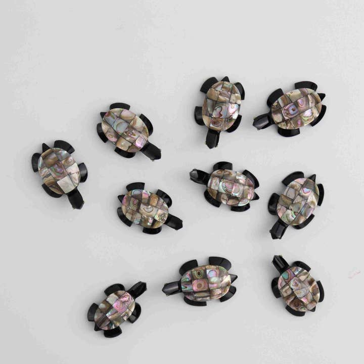 Mi Esperanza Minerals – wholesale Decorative tabletop object – ONE Small Obsidian Turtle