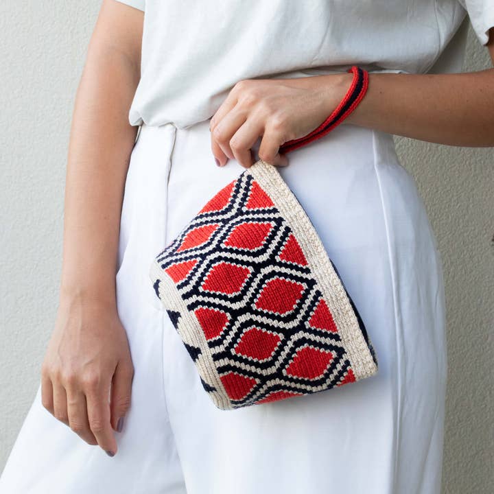 Bracelet pour la vente par One Thread Collective