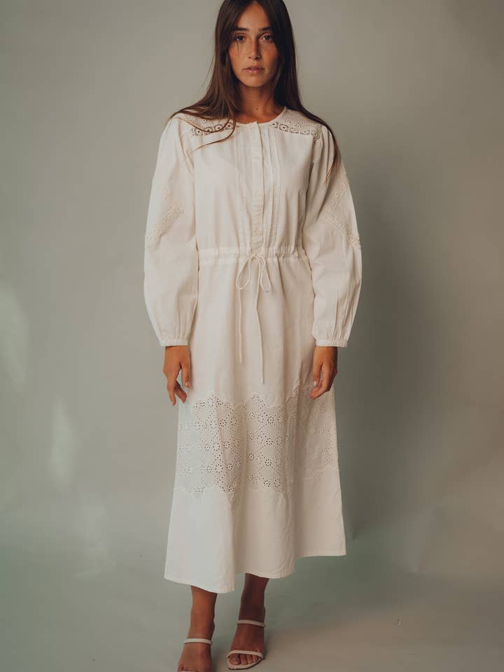 Kapda Casa - Vendita all'ingrosso Vestito - Donna - Vestito Lungo Clarice - Vestito Bianco Ricamato