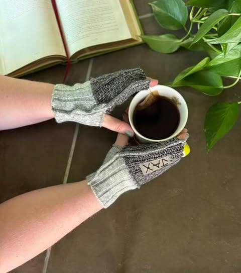 Jax Upcycled - Wholesale Gloves - Women's - Upcycled Unisex Fingerless Gloves choose the vibe color42