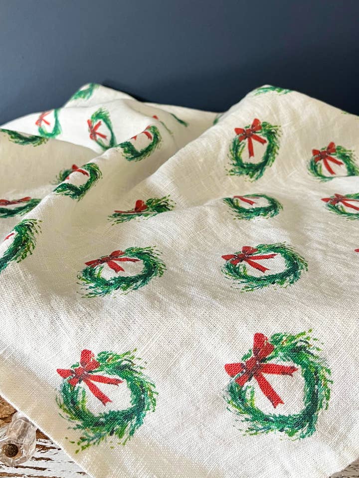 Serviette de cuisine Wreath pour la vente par Darling Lemon