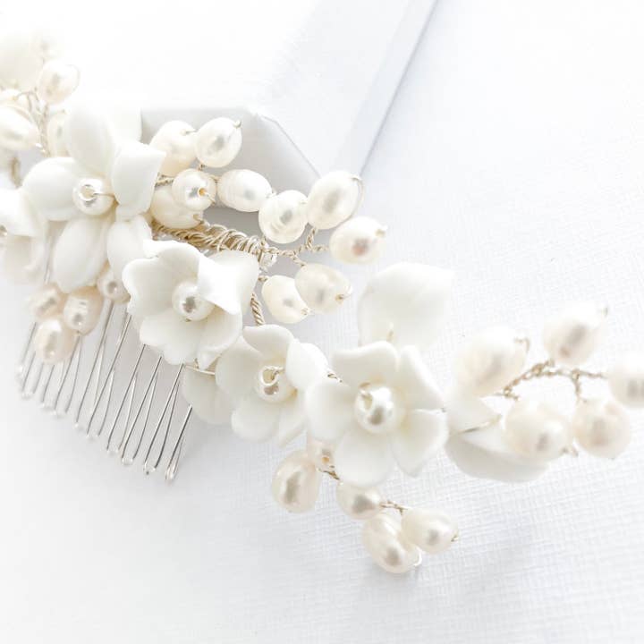 Nicholls Jewellery - Wholesale Hair Pin - Porcelain White Flower and Freshwater Pearl Comb3