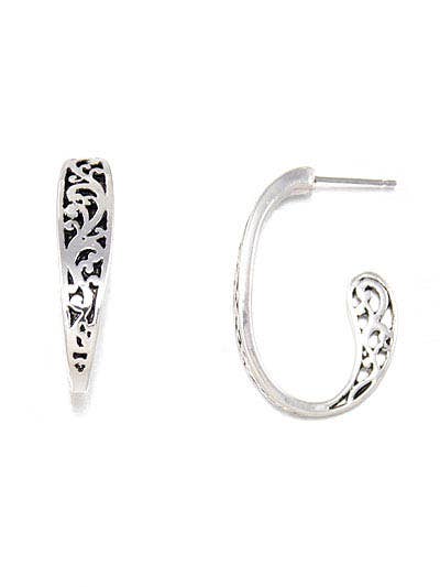 0011 PREMIERE - Venta al por mayor Pendientes de aro - Pendientes con forma de poste metálico ovalados con extremo redondo y filigrana FR45891