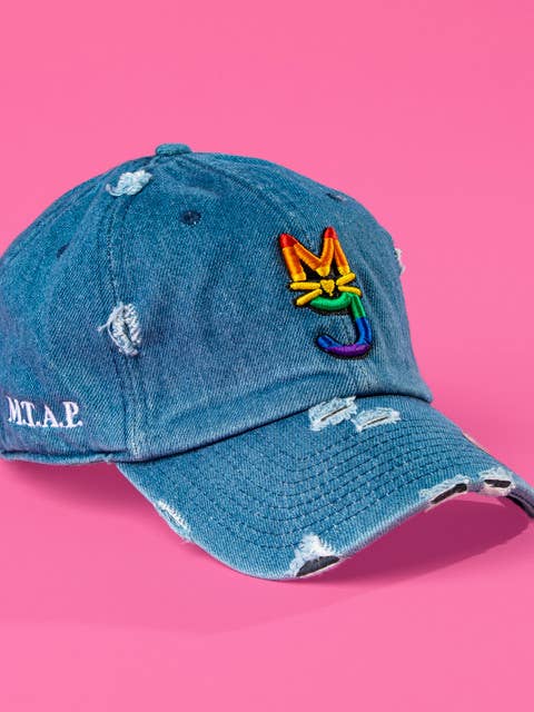 Monica, Pride M.T.A.P. Kitty bedrøvede far hat for engroshandel hos M.T.A.P. Clothing