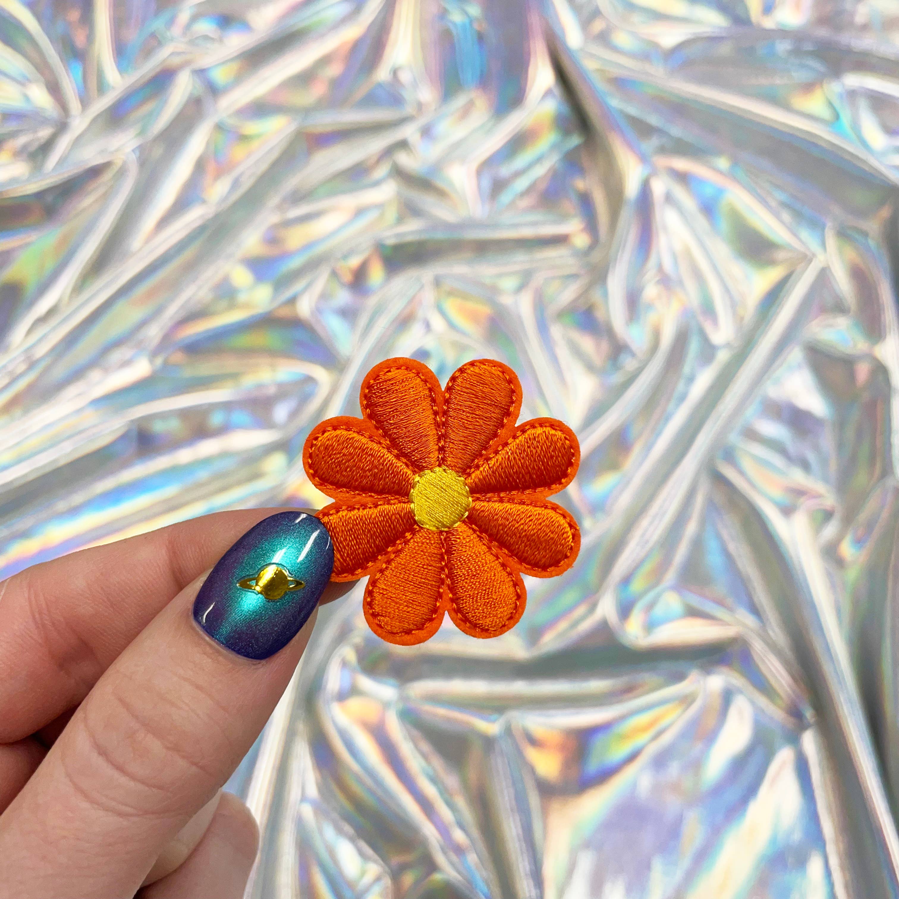 The Crafty Engineer - Vendita all'ingrosso Toppe - Piccole toppe termoadesive ricamate a forma di margherita8