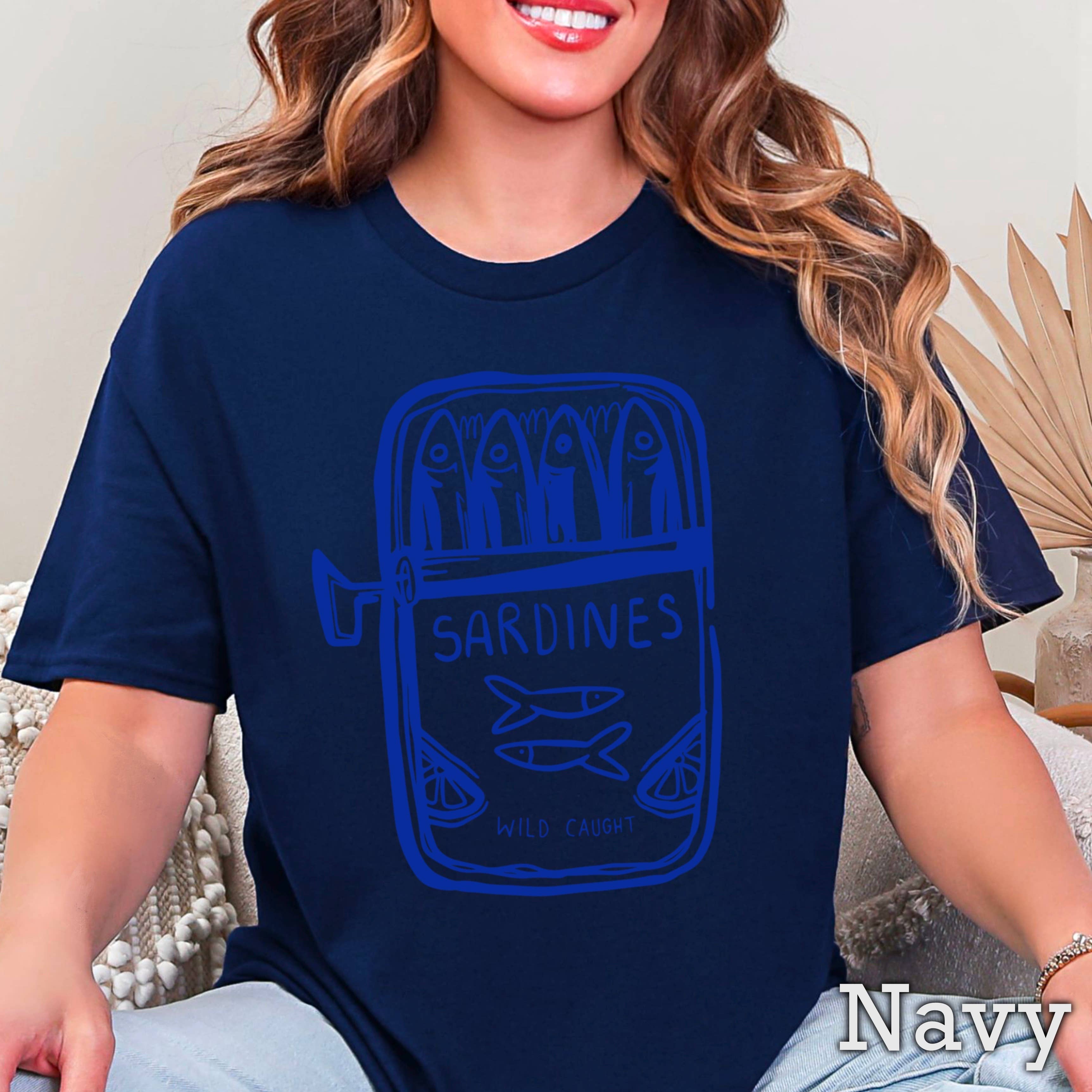 Shoppe SHC – wholesale T-shirt med logga - Dam – Sardiner Kustkvinnors Grafiska T-shirt | Gildan14