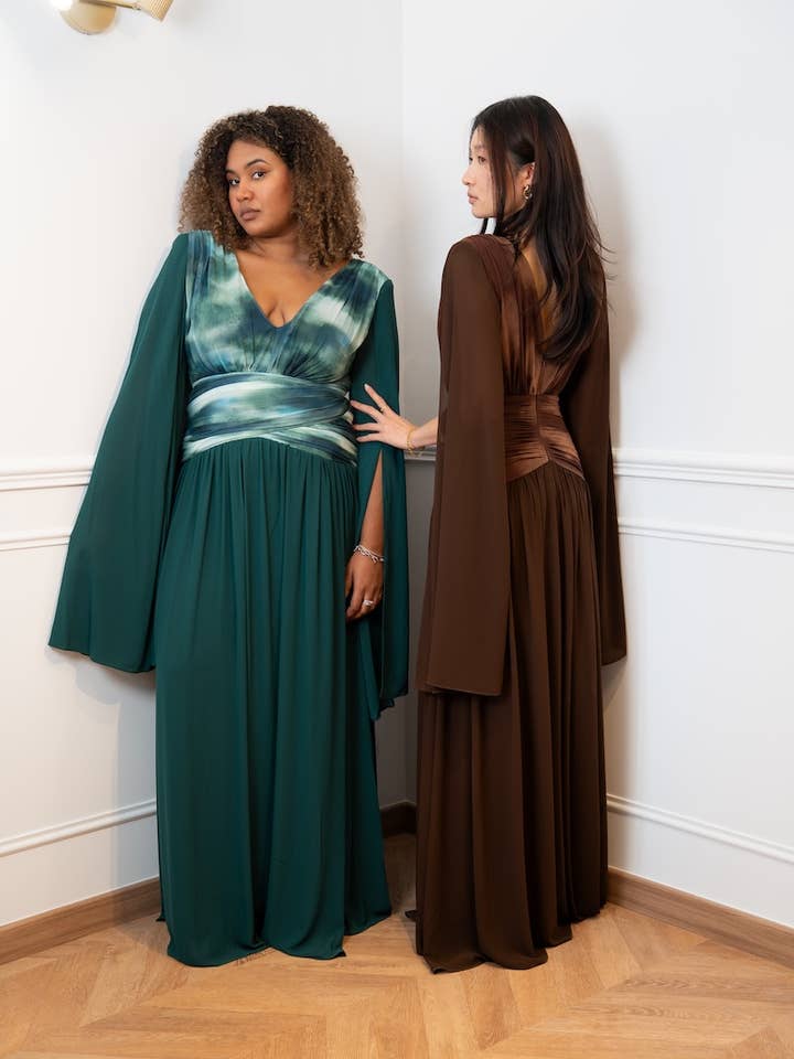 Long flowing formal dress with sleeves 25289-1 for wholesale by Lucas & Emma - Sarl RJ & co