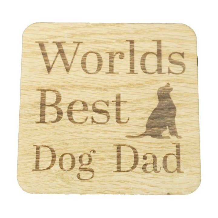 Sous-verre en placage de chêne « Dog Dad » du monde pour la vente par Elesium Designs