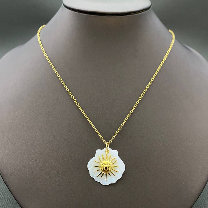 Shell & Sun Charm 18K Gold Plated S.Steel Necklace - FGS/MS for wholesale by Mio Queena