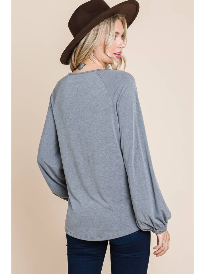 Emerald Collection - Wholesale Tunic - Women's - ETK-8647 Casual V Neck Basic Long Sleeve Top