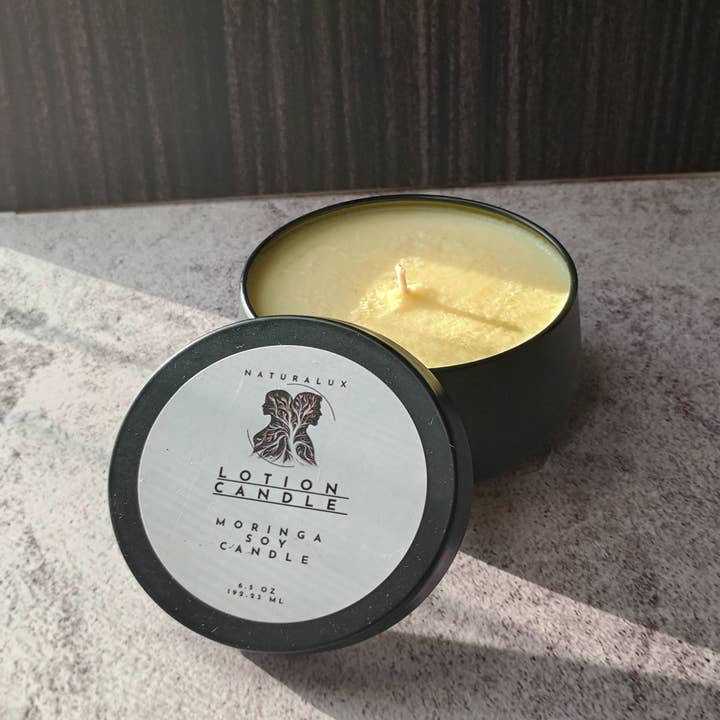 Lotion de bougie dans un récipient en étain avec cire de soja, beurre de mangue et cachemire pour la vente par Naturalux Life & Wellness