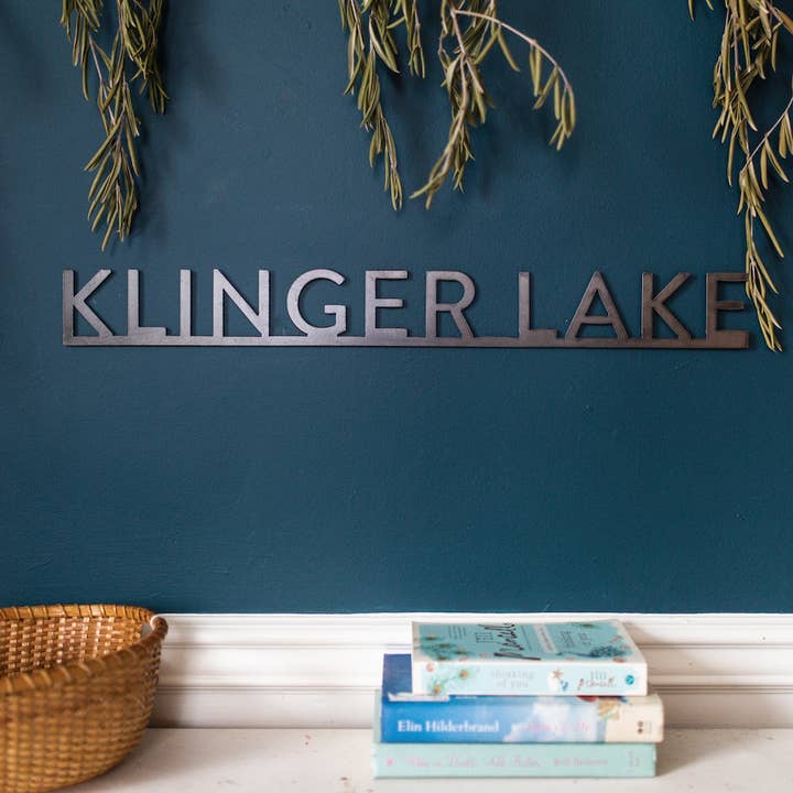 ANPASSA din stad- Namn på en barväggdekor för wholesale av Keystone Steel Co.