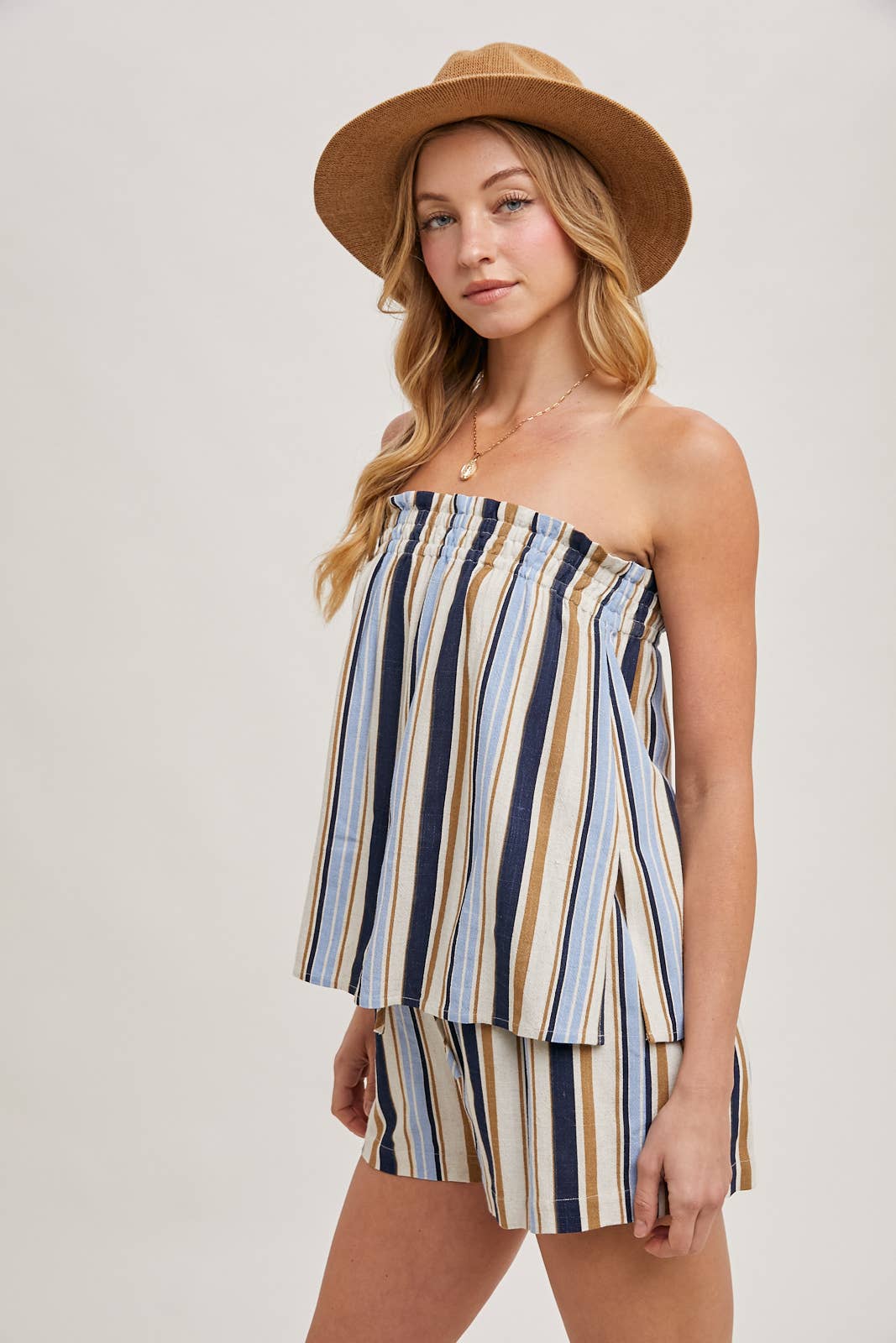 Bluivy - Vente Ensemble de vêtements d'intérieur – femme - ENSEMBLE HAUT SMOCKÉ SANS MANCHES À RAYURES CORFOU & SHORTS1