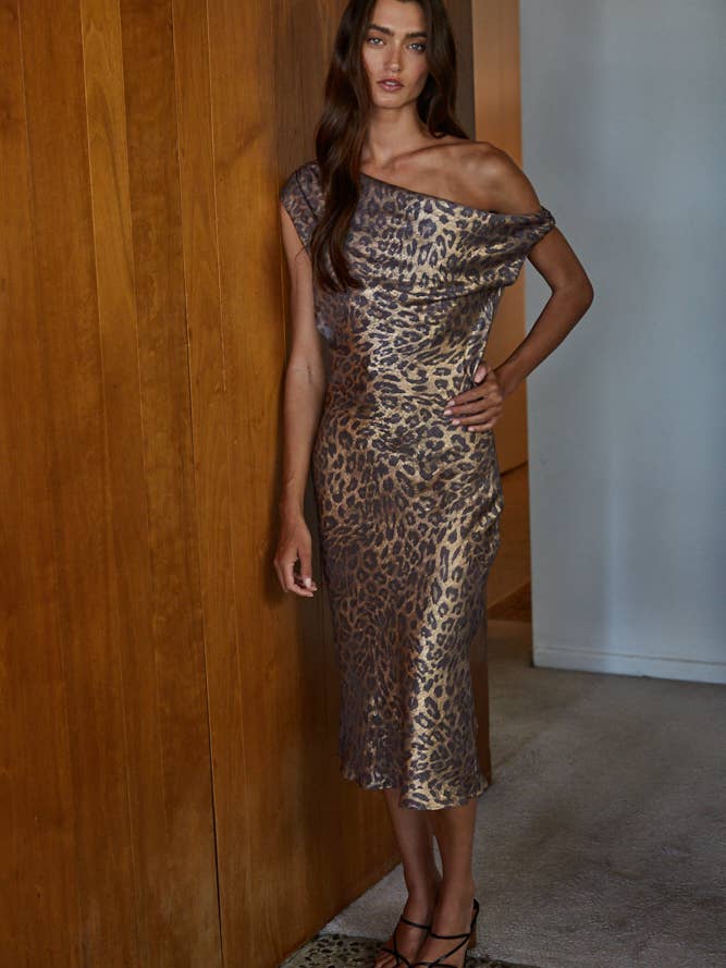 Robe midi à col bénitier en polyester tissé à imprimé léopard L9115 pour la vente par By Together