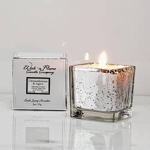 Krysantemum & Agave 2oz Mini Kub Votivljus för wholesale av Wick 'n Flame Candle Company
