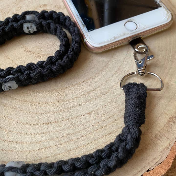 Macra-Made With Love – wholesale Lanyard – Women’s – 34” Phone Holder Lanyard3