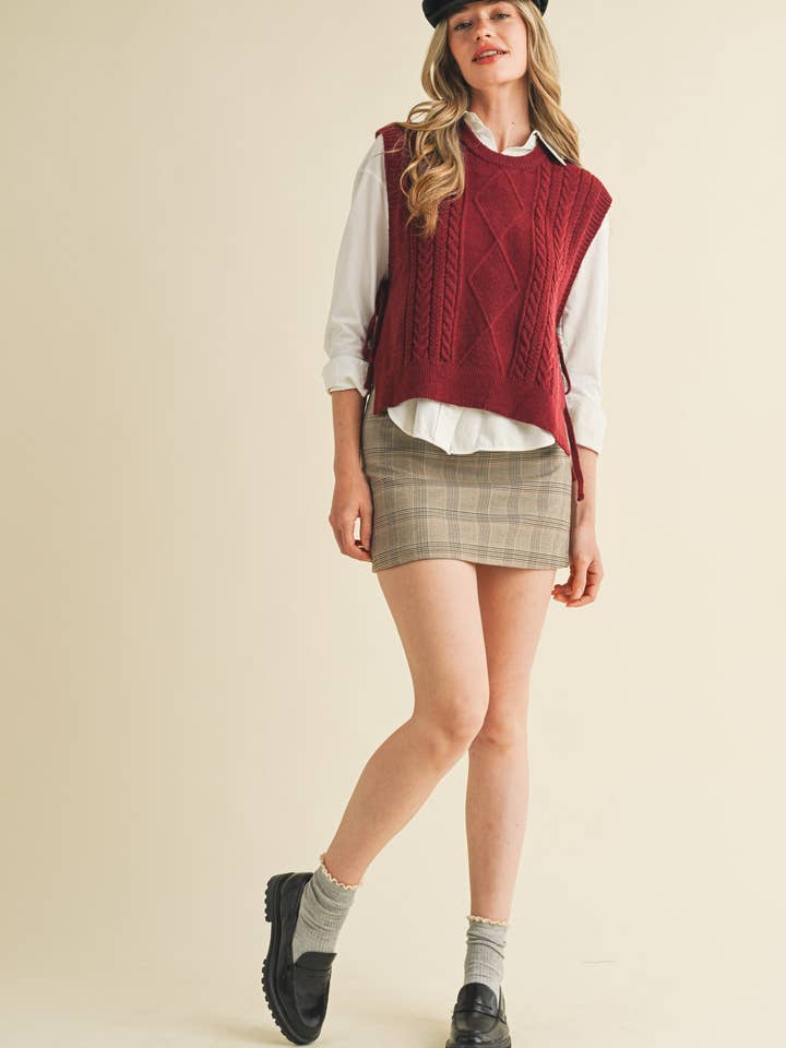 &MERCI - Wholesale Sweater Vest - Women's - CABLE KNIT SIDE TIE SWEATER VEST MSW106379