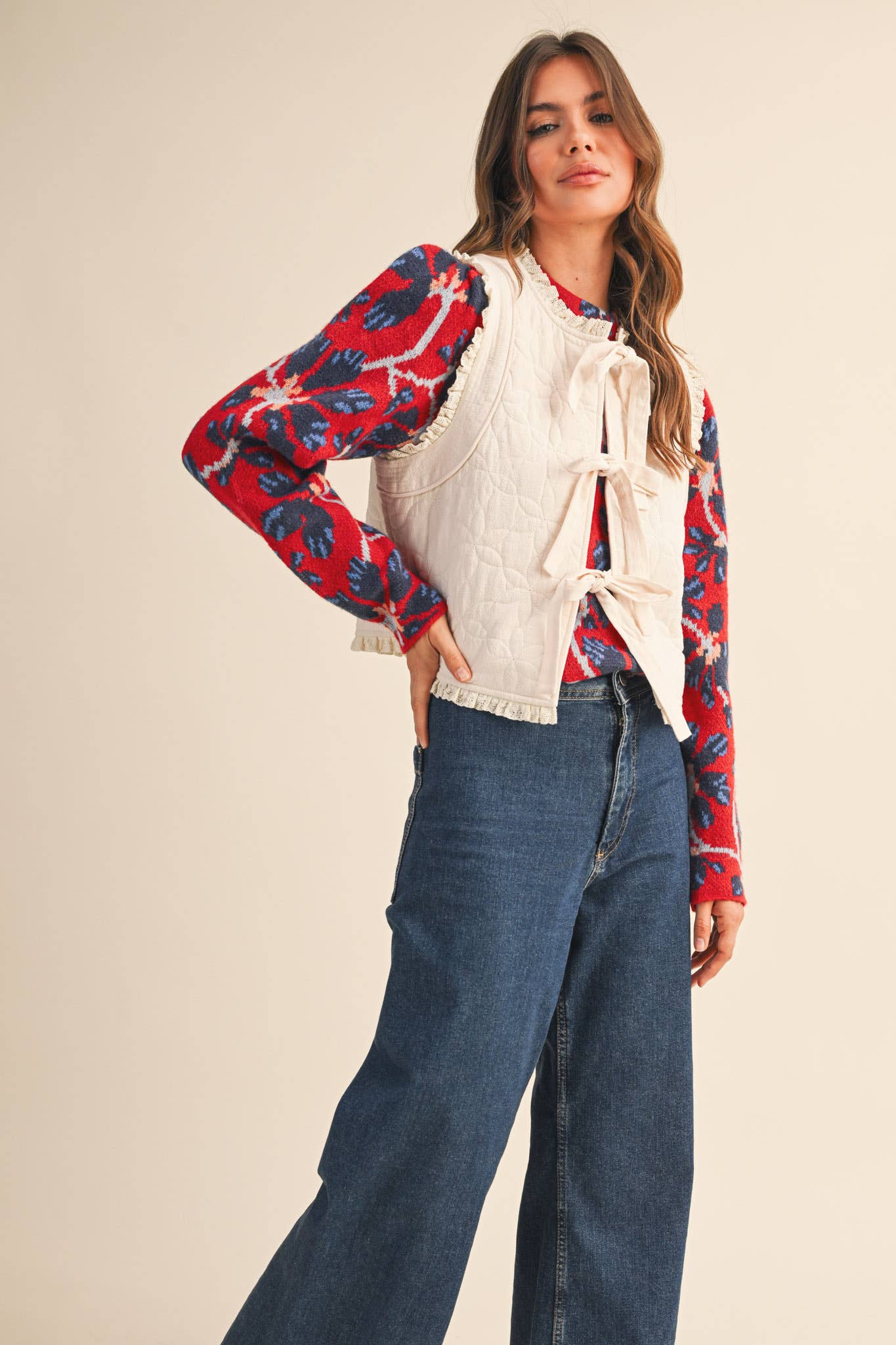 &MERCI - Wholesale Outerwear Vest - Women's - FLORAL QUILTED LACE TRIM BOW TYING VEST MJK41131