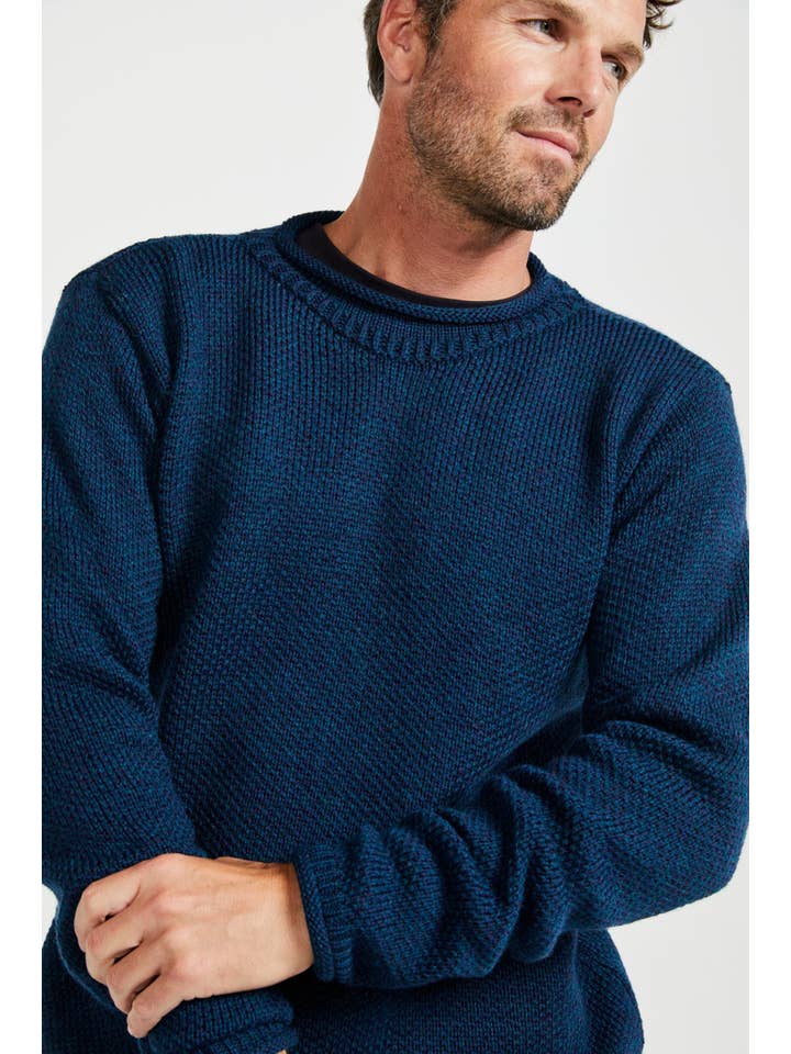 Aran Woollen Mills – Engroshandel Pullover - Herre – Moycullen rullekrave sweater - Atlantic Blue1