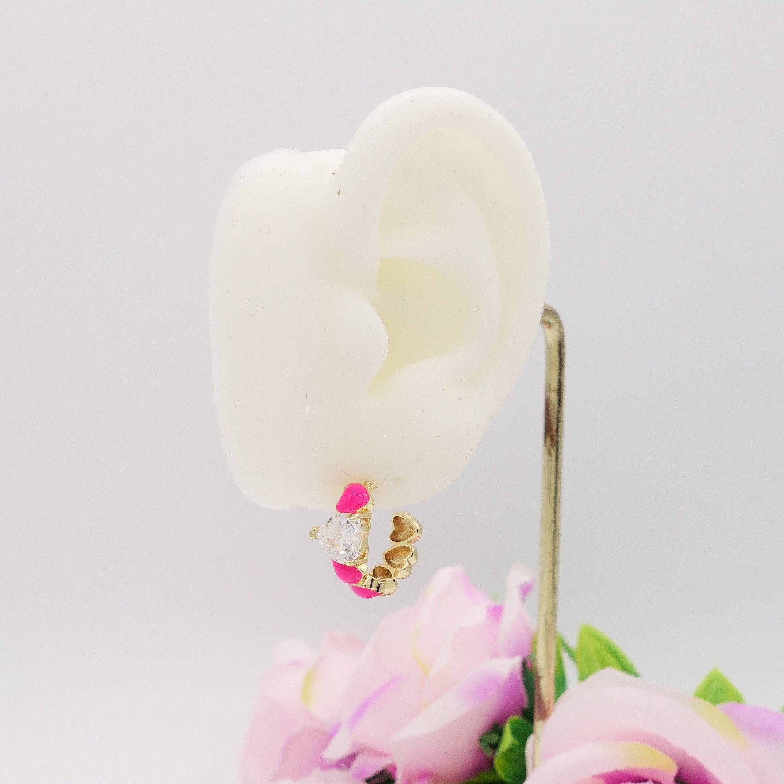 Daemon srls - Wholesale Hoop Earrings - CLAIRE hoops COLOURS - PAIO Orecchini a cerchio con cuoricini bombè smaltati e Cubic Zirconia a forma di cuore1