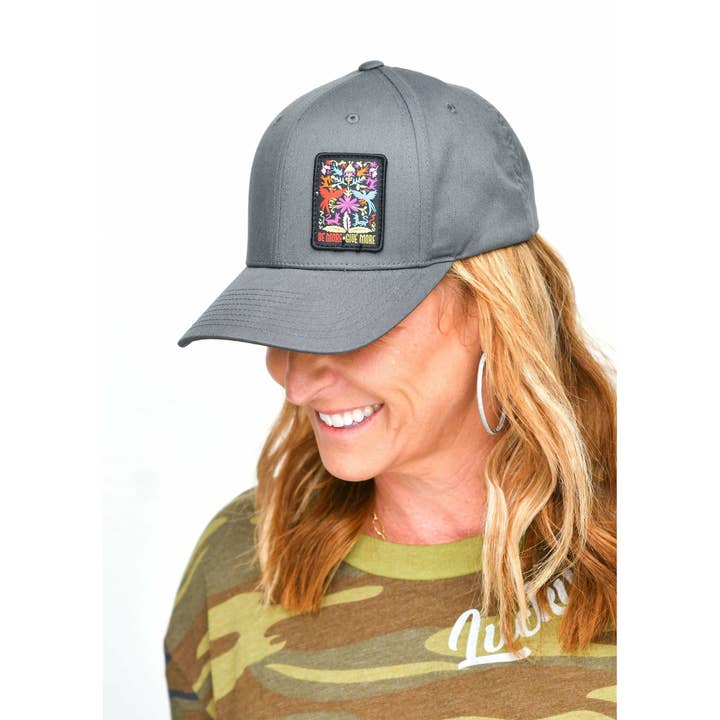 Sei mehr • Gib mehr Grey Patch Hat für den Großhandel von Lucky Chuck