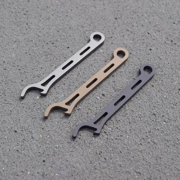 Gear Infusion - Wholesale Bottle/wine opener - Brew Soldier Bottle Opener + Keyring