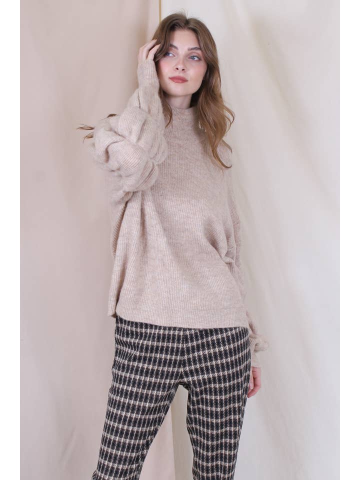 Fore Collection - Wholesale Pullover-trui - Dames - GEBREIDE OVERSIZED TRUI MET RONDE HALS, MOUWDETAIL - TI246011