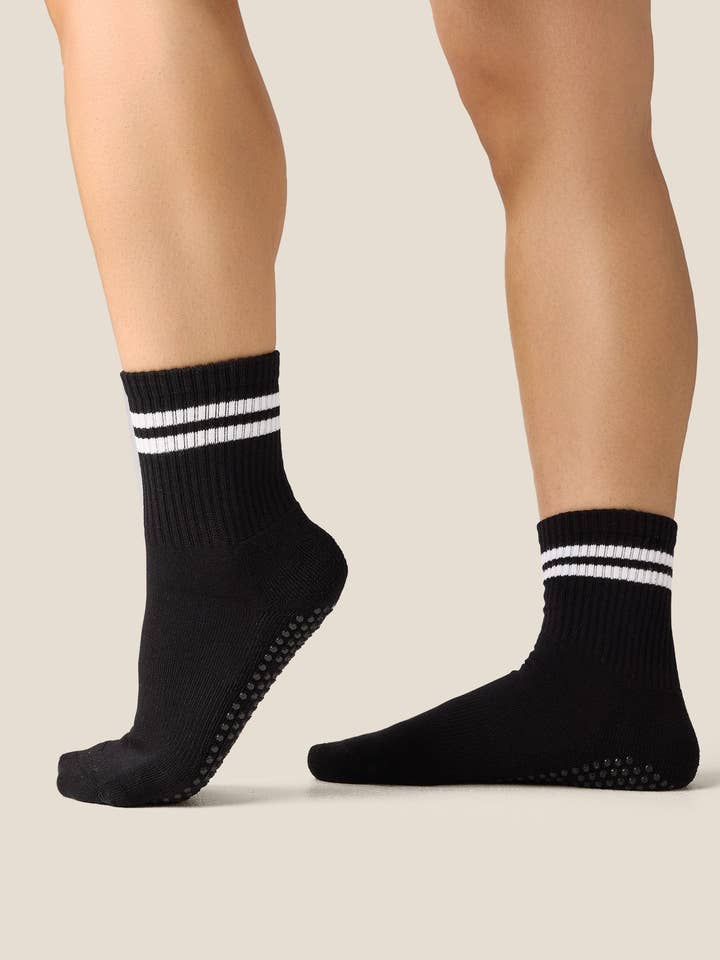 Crew Grip Sokker - Sporty Stribe Sort for engroshandel hos MoveActive