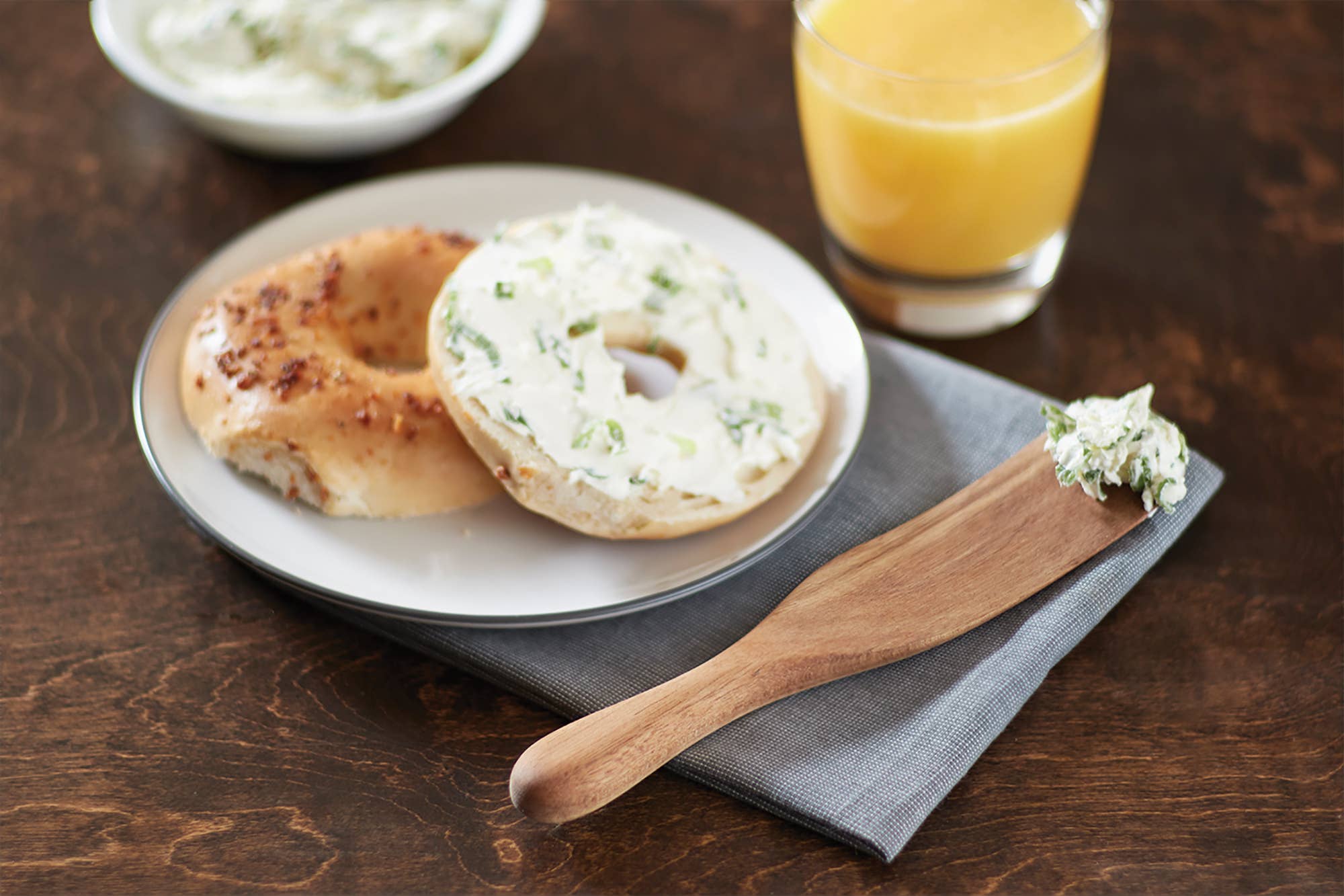 Fox Run Brands - Venta al por mayor Conjuntos de utensilios de cocina - Fox Run Brands Juego de 3 utensilios de cocina de madera de acacia: cuchara ranurada de 33 cm, cucharas de 25 cm y 23 cm1