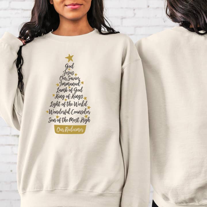 God Influenced Apparel - Vendita all'ingrosso Felpa stampata - Donna - Dio, Gesù, il nostro Salvatore... Felpa con disegno dell'albero di Natale di Our Redeemer Christian