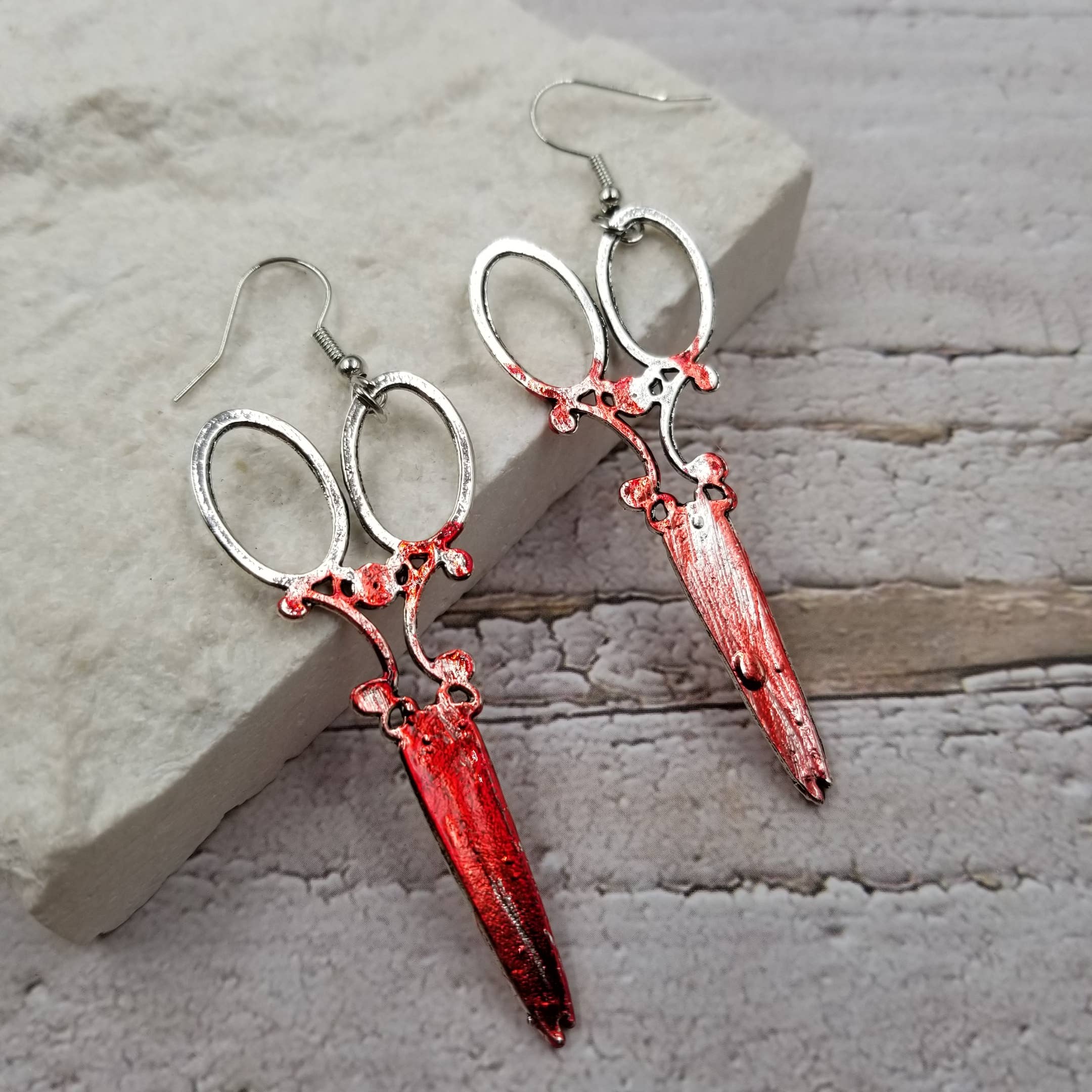 Treasure Wholesale - Wholesale Dangle Earrings - Bloody Horror Halloween Murder Weapon Earrings0