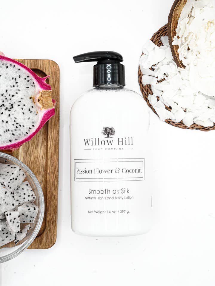 Passionsblomma & kokos — silkeslen lotion för wholesale av Willow Hill Soap Company