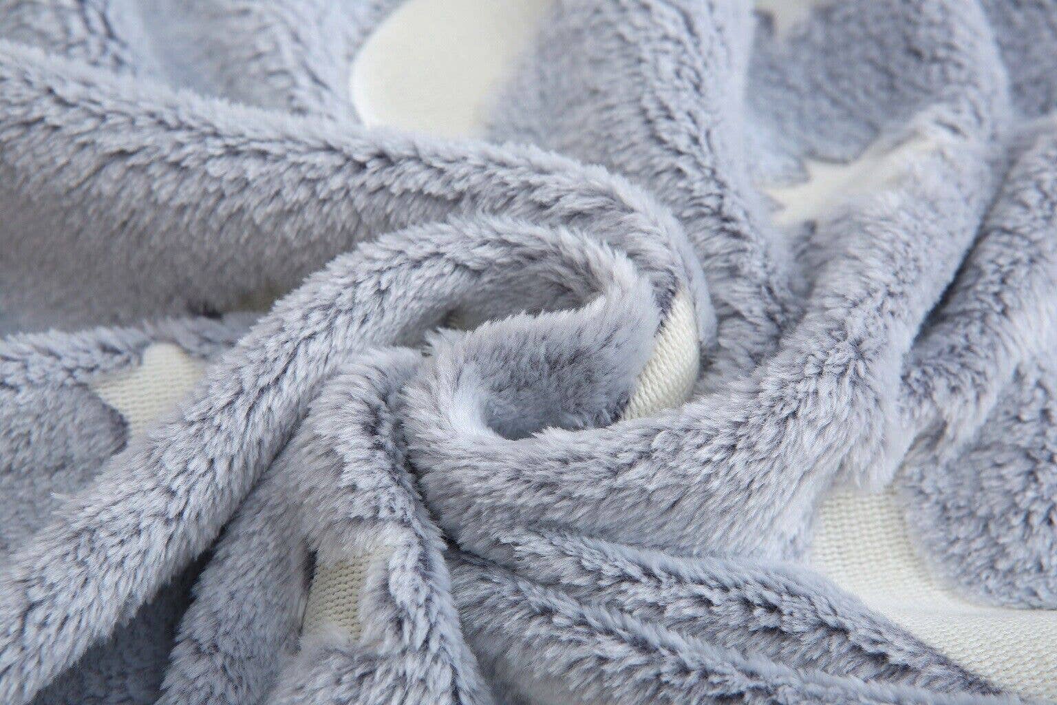 Pretty Little Bed – wholesale Throw blanket – Fleece Blanket Glow in the Dark Large Sofa Throw Soft Warm Faux Fur Mink Kids10