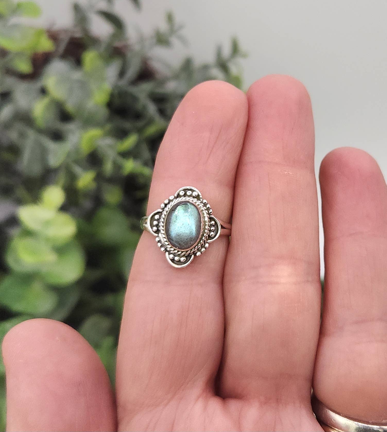 Meraki Gemstones - Venta al por mayor Anillos grandes/de cóctel - Piedra preciosa de labradorita (8 x 10 mm) Plata de ley (925)--Anillo4