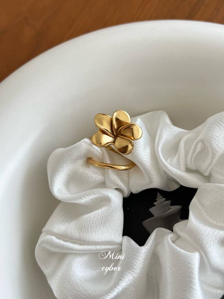 Tropical Frangipani Sunset Band for wholesale by MINICYBER STUDIO