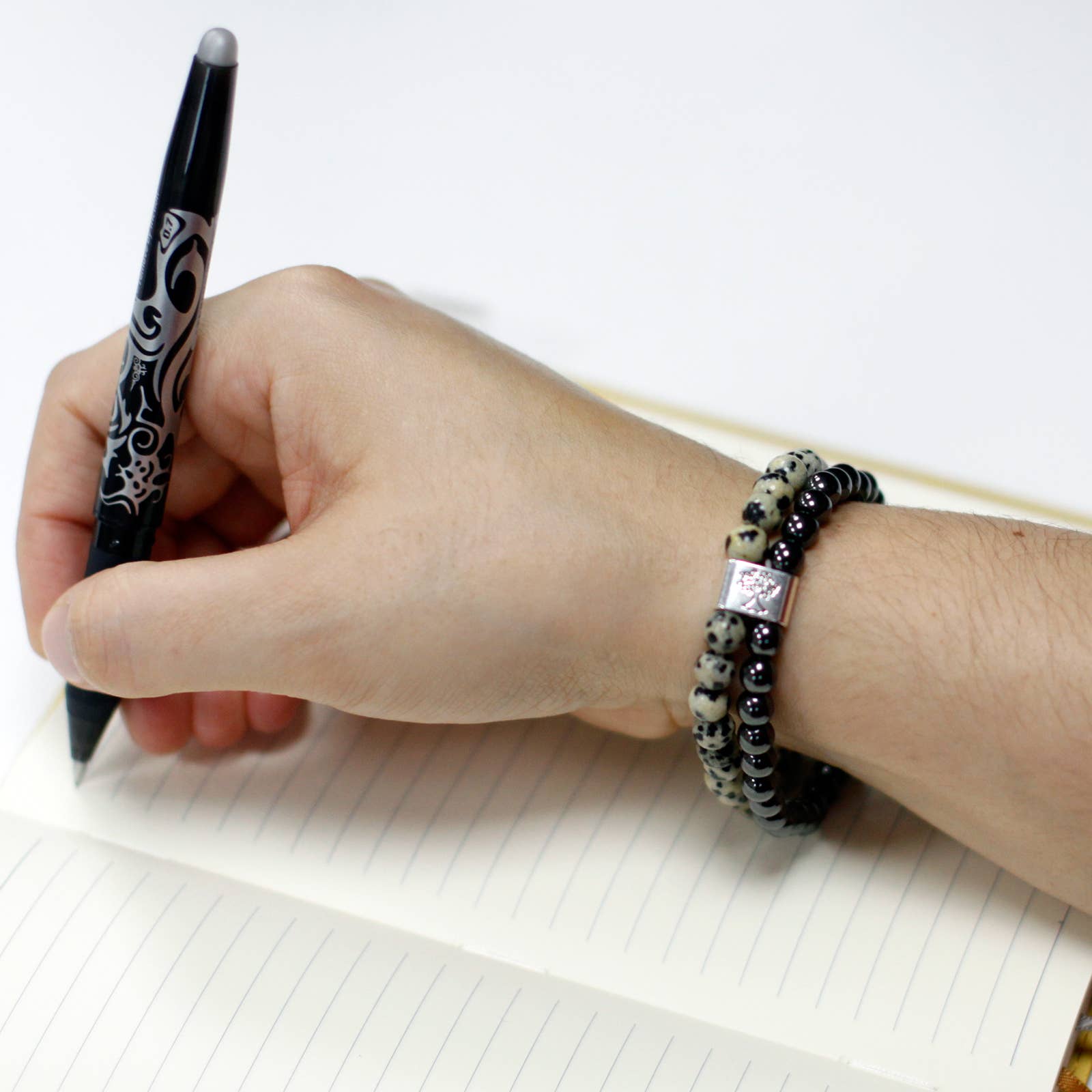 AW Artisan – wholesale Smycken - Mamma – Magnetiskt ädelstenarmband - dalmatisk jaspis4