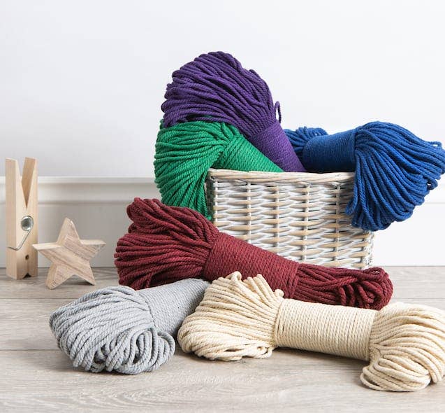 Wool Couture Company – Großhandel Bastelzubehör – Makramee-Kordel, 3 mm, lila3