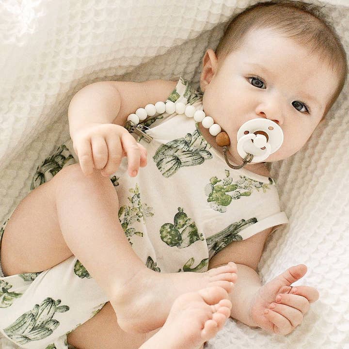 Sienna Designs Co – wholesale Pacifier clip – Baby – Sienna White Dummy Clip in Silver3