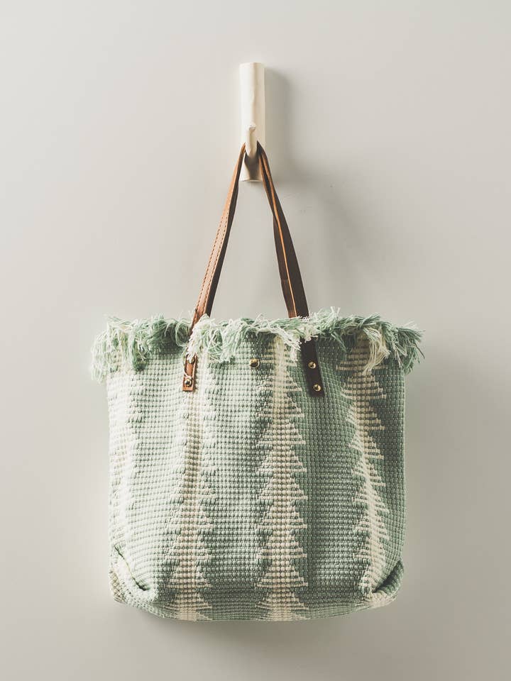 Sac cabas à franges géométriques texturées pour la vente par Urban Daizy