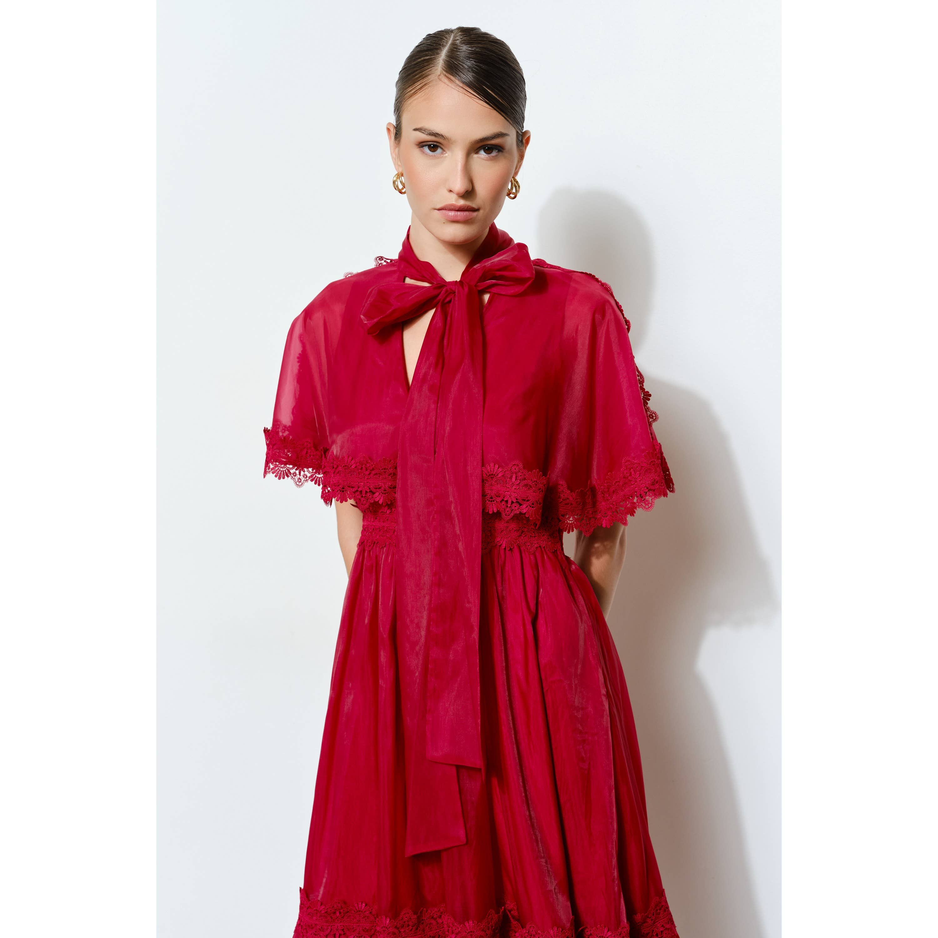 INA – wholesale Klänning - Dam – Fluga Cape-Stil Volang Spets Organza Klänning13