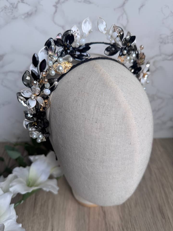 Black and White Halo for wholesale by Preciuspearls