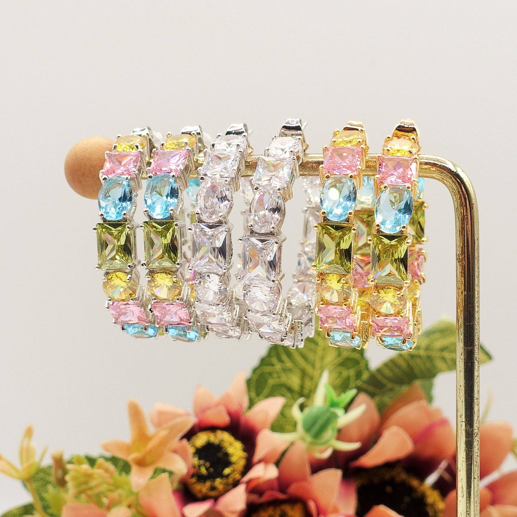 Daemon srls - Vendita all'ingrosso Orecchini a cerchio - CHARIS - Orecchini a cerchio con Cubic Zirconia di alta qualità11