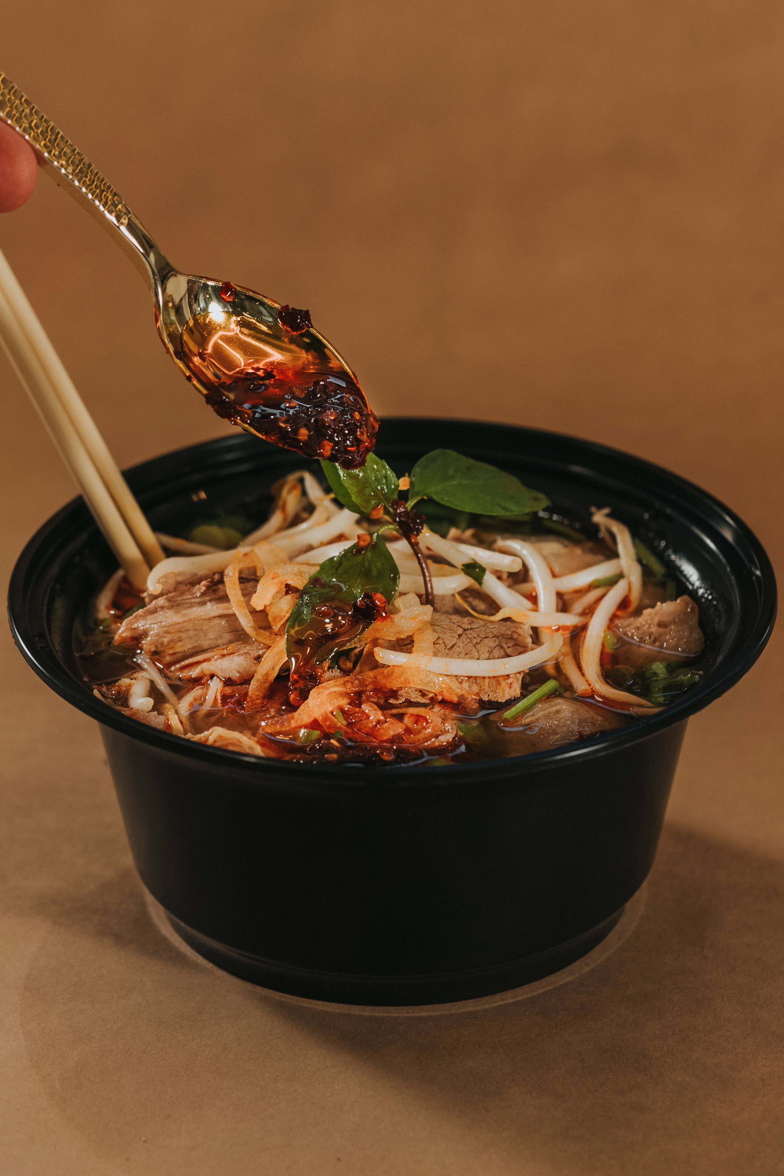 Me's Way LLC - Wholesale Sauce - MẸ’S WAY CHILI SAUCE – VEGETARIAN-8oz10