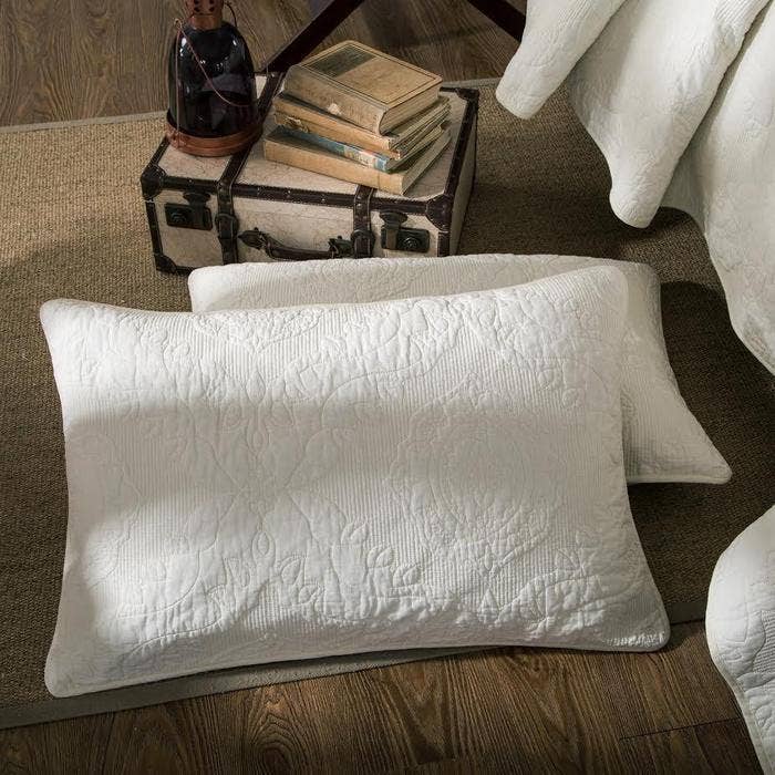 Tache Home Fashion - Wholesale Bedding Pillowcase/Sham - Tache Cotton Ivory White Paisley Damask Matelassé Powder Snow Pillow Sham (JHW-643)1