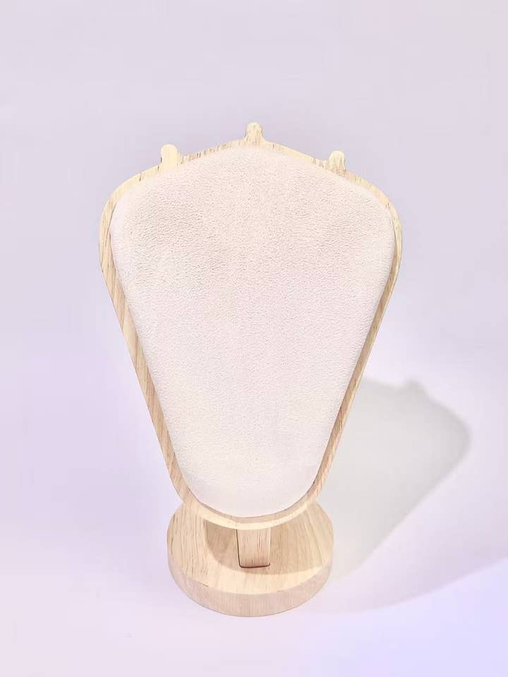 Natural wood display for elegant and stable jewelry for wholesale by COSMOS