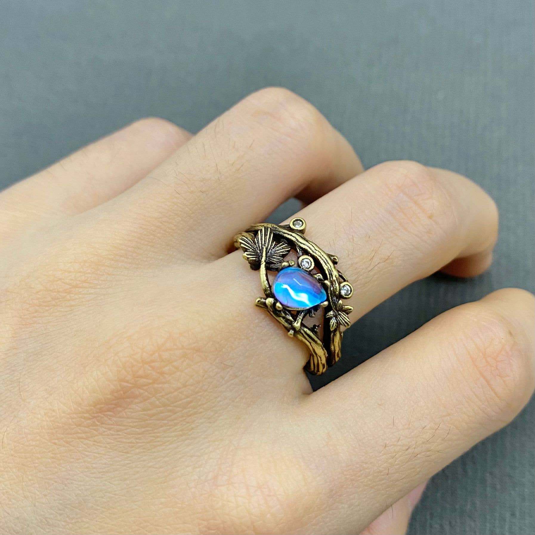 Mio Queena - Wholesale Cocktail/Statement Ring - Vintage Moonstone Foliage Bronze Adjustable Ring1