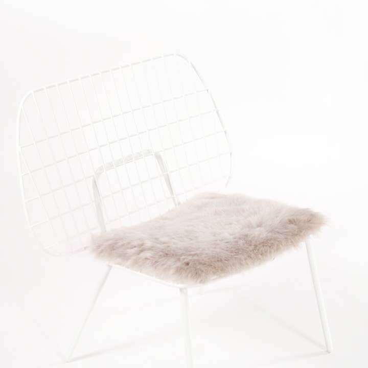 Black Sheep (White Light) - Wholesale Stoelkussen - Shorn Nude Icelandic Sheepskin stoelonderlegger3