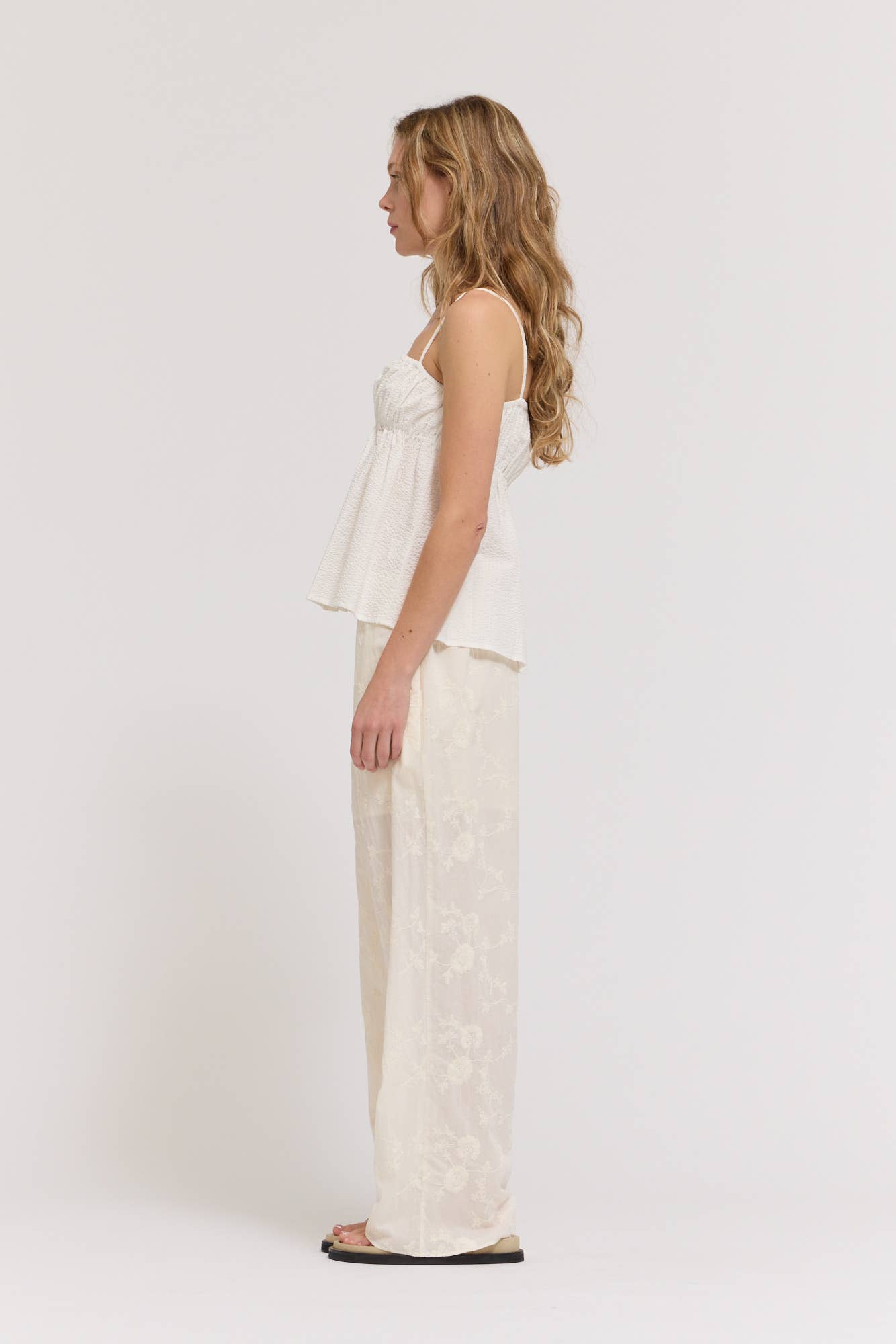 Grade & Gather – Großhandel Bluse – Damen – 41897 - SEERSUCKER-TRÄGEROBERTEIL3